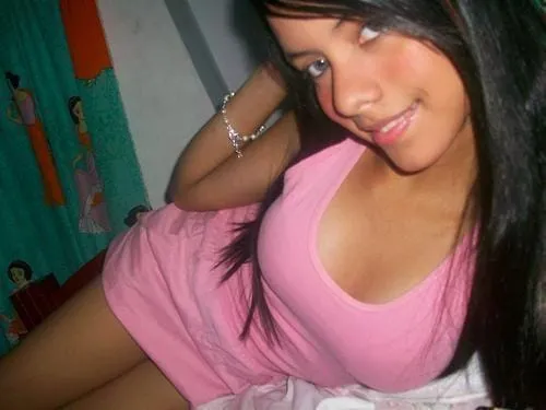 Neyla, 23 ans — rencontre cougar à Cergy