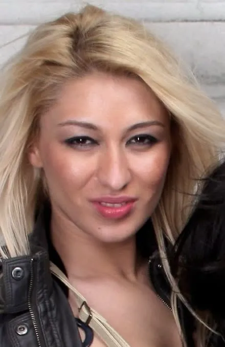 Fanny, 34 ans — rencontre cougar à Saint-Paul