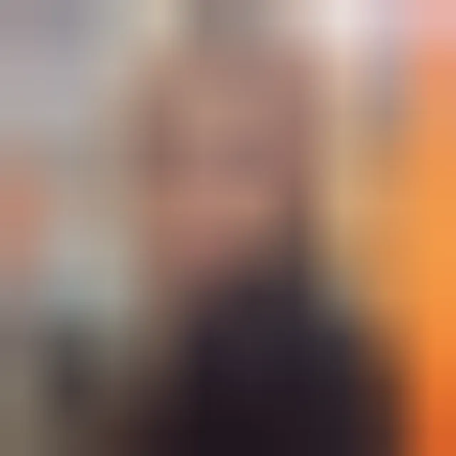Manel, 28 ans — rencontre cougar à Lyon