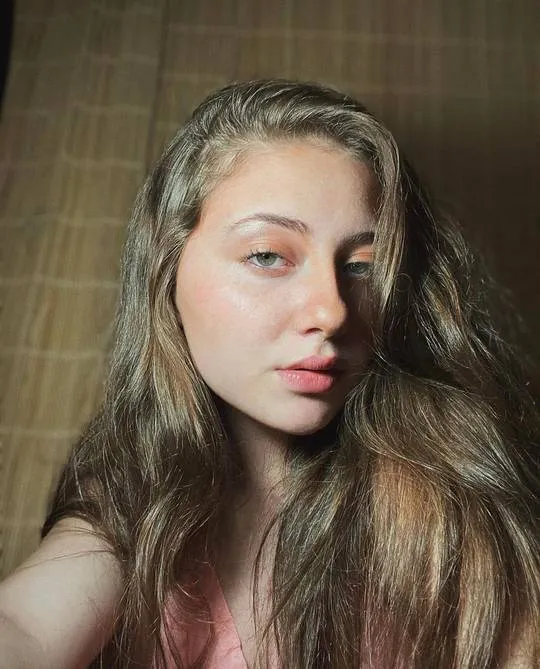 Céleste, 24 ans — rencontre cougar à Dunkerque