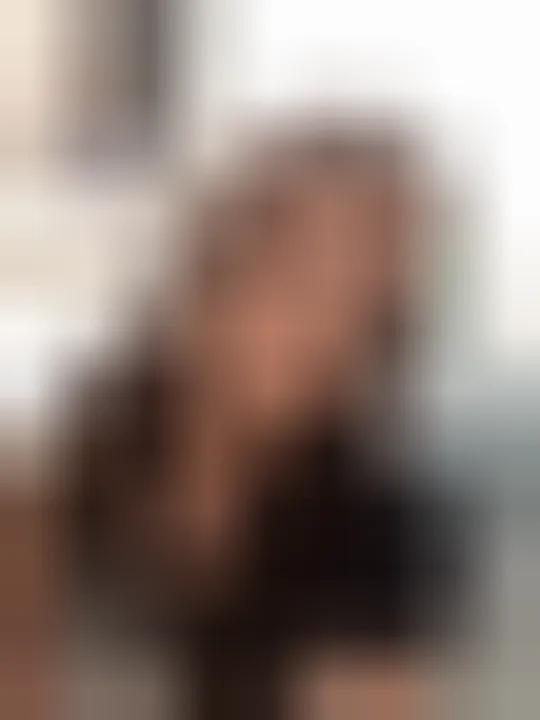 Neyla, 22 ans — rencontre cougar à Panazol
