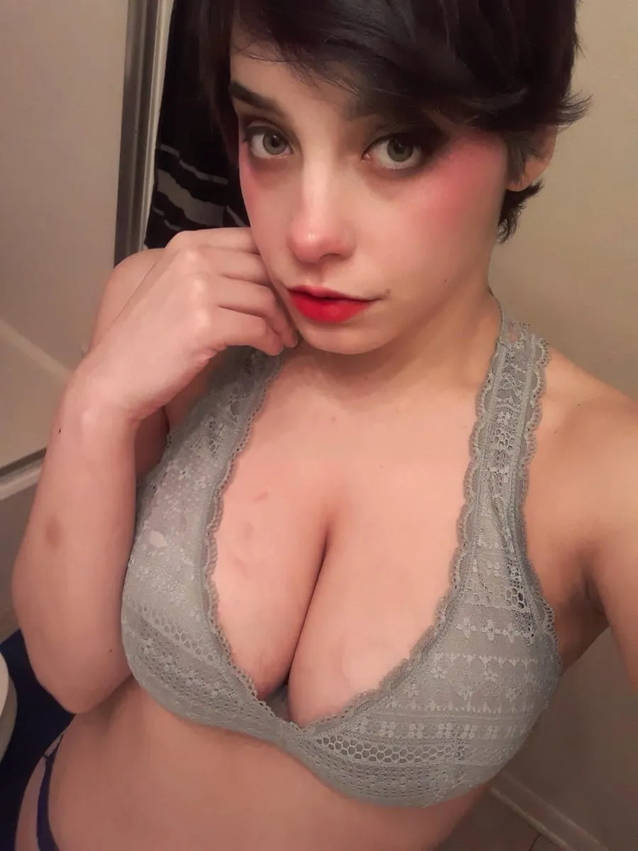 Andréa, 24 ans — rencontre cougar à Roquefort-la-Bédoule