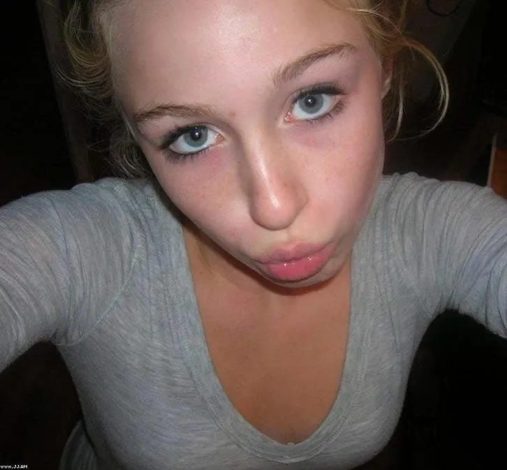 Agathe, 21 ans — rencontre cougar à Canteleu