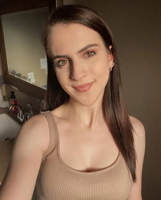 Neyla, 23 ans — rencontre cougar à Aulnay-sous-Bois