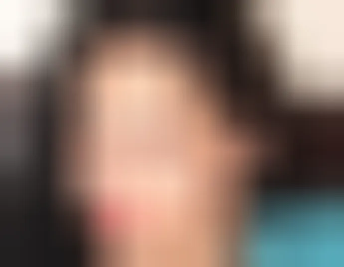 Sana, 24 ans — rencontre cougar à Le Port