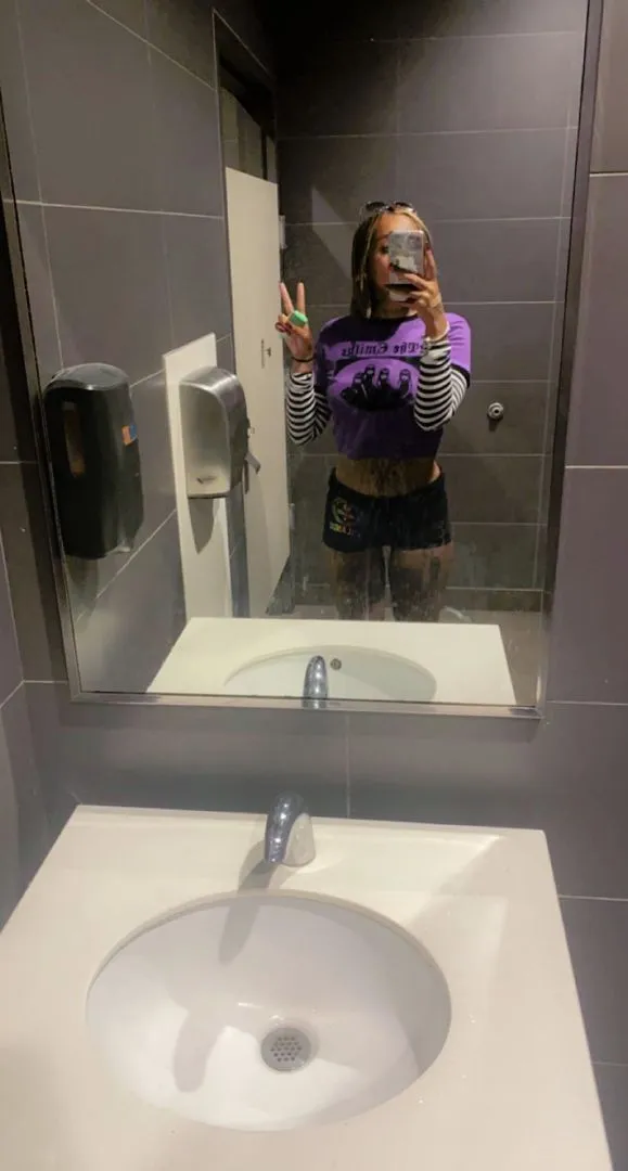 Lyna, 26 ans — rencontre cougar à Noyal-Châtillon-sur-Seiche