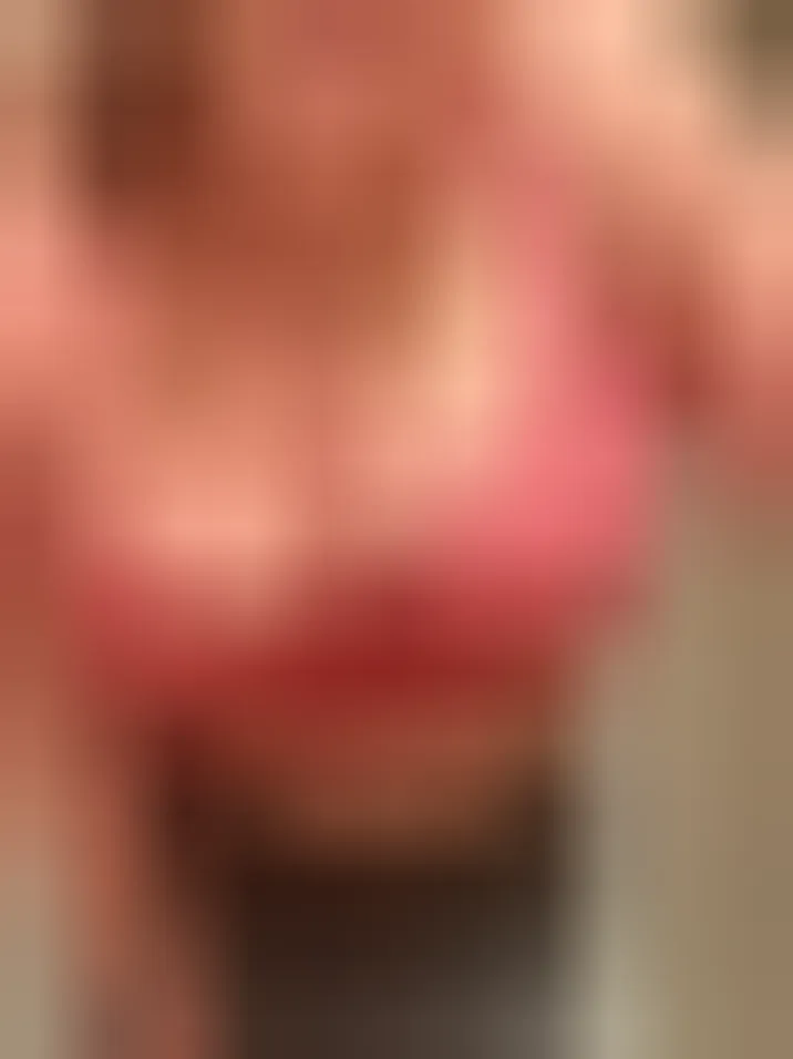 Ilona, 24 ans — rencontre cougar à Clichy