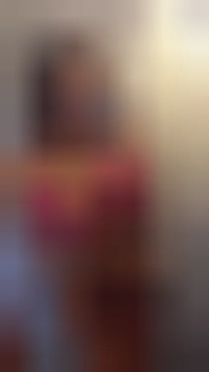 Inaya, 25 ans — rencontre cougar à Aizenay