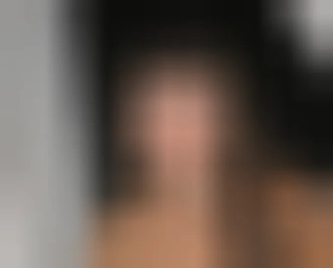 Assia, 23 ans — rencontre cougar à L'Haÿ-les-Roses