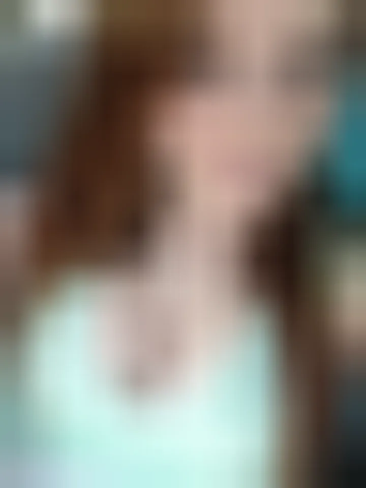 Emma, 21 ans — rencontre cougar à Scaër