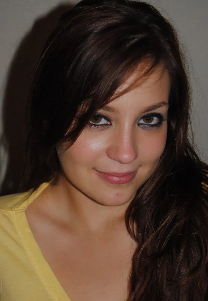 Hélèna, 25 ans — rencontre cougar à Nice