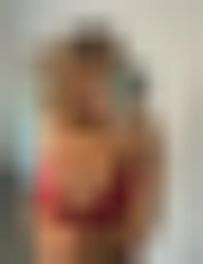 Madeleine, 20 ans — rencontre cougar à Saint-Cloud
