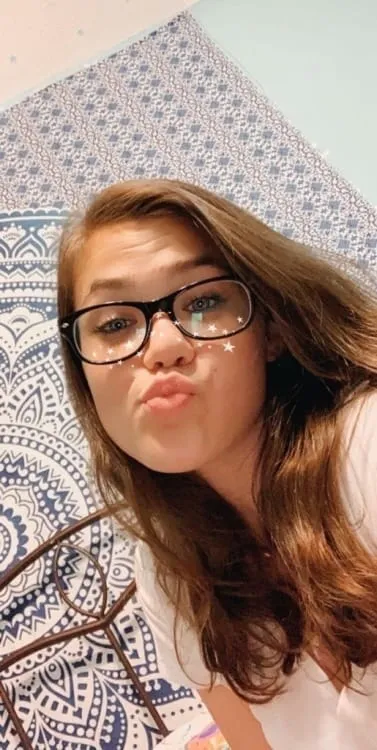 Nora, 26 ans — rencontre cougar à Lorient