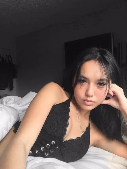 Anaïs, 23 ans — rencontre cougar à Sainte-Geneviève-des-Bois