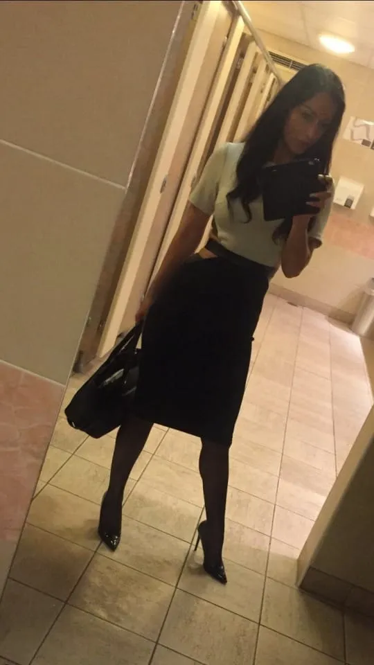 Mina, 28 ans — rencontre cougar à Vendin-le-Vieil