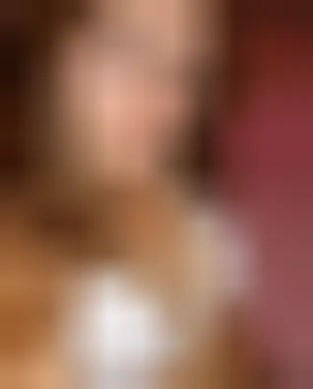 Clémence, 26 ans — rencontre cougar à Terrasson-Lavilledieu
