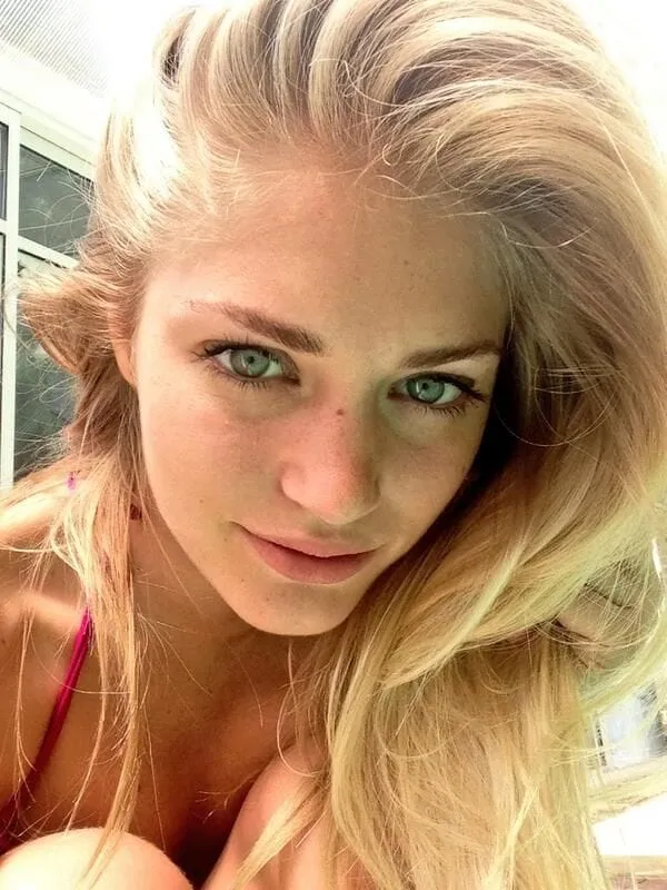 Charline, 24 ans — rencontre cougar à Meyreuil