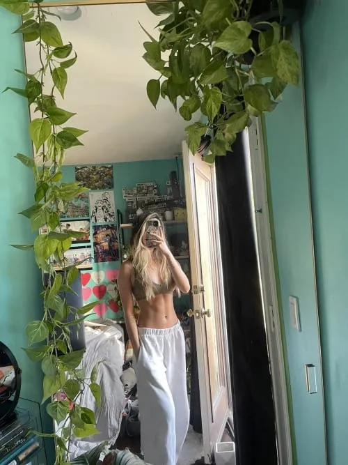 Yasmine, 42 ans — rencontre cougar à Saint-Aubin-lès-Elbeuf