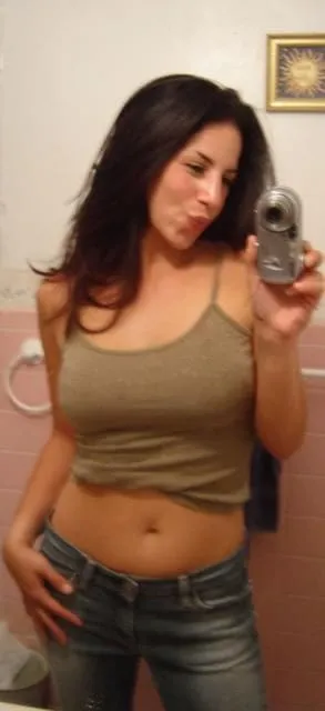 Ikram, 35 ans — rencontre cougar à Châteauroux