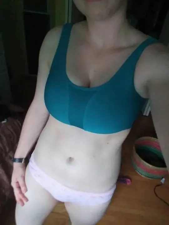 Lucienne, 33 ans — rencontre cougar à Biarritz