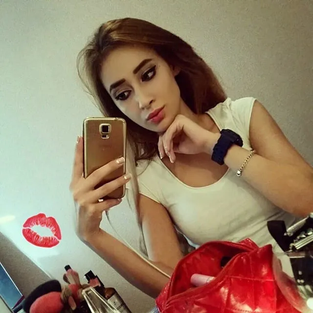 Ikram, 23 ans — rencontre cougar à Marseille