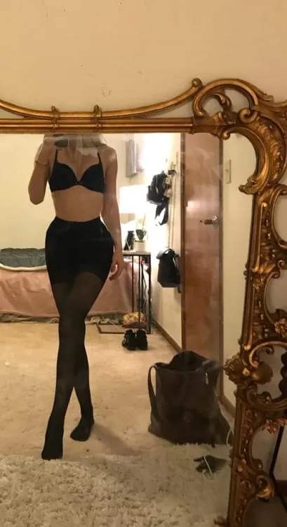 Naomi, 23 ans — rencontre cougar à Nantes