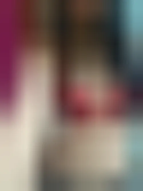 Flora, 22 ans — rencontre cougar à Carcassonne