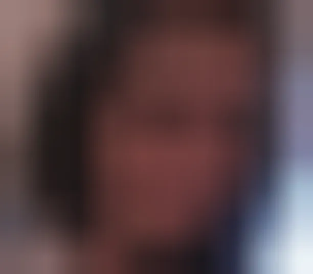 Corinne, 32 ans — rencontre cougar à Champigny-sur-Marne